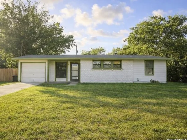 6023 Redbrook Dr, San Antonio, TX 78242