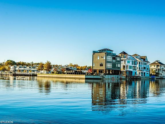 5th image of 110 Peninsula Dr