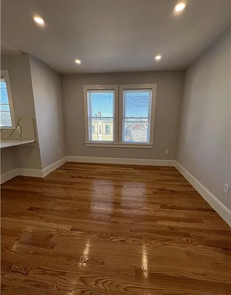 75 Winchester St #3 — Photo 4
