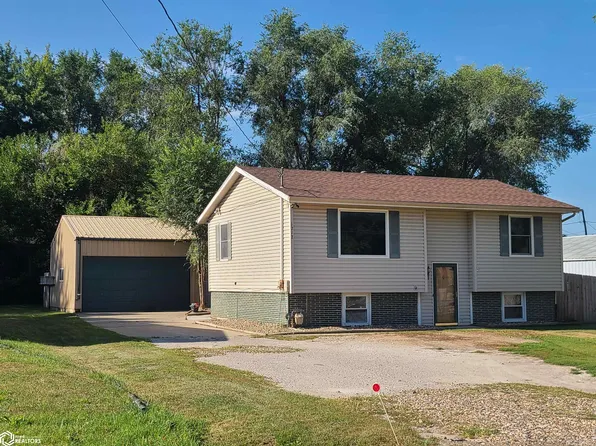 1212 D Ave W, Oskaloosa, IA 52577