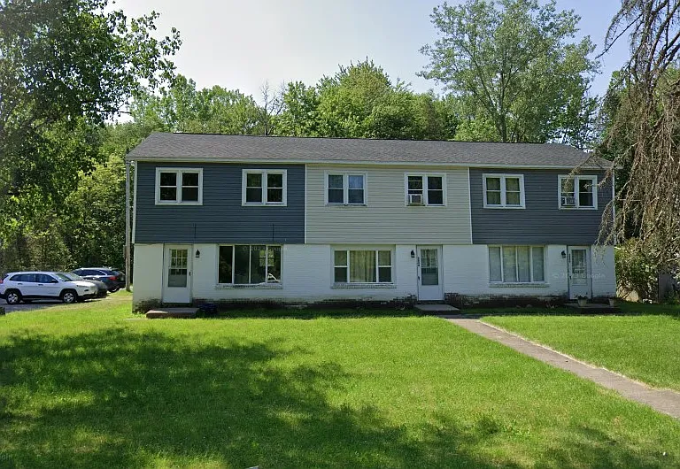 5836-5840 Glendora Rd — Photo 1