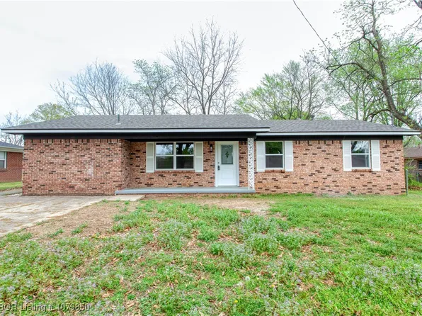 810 Church Ave, Mulberry, AR 72947