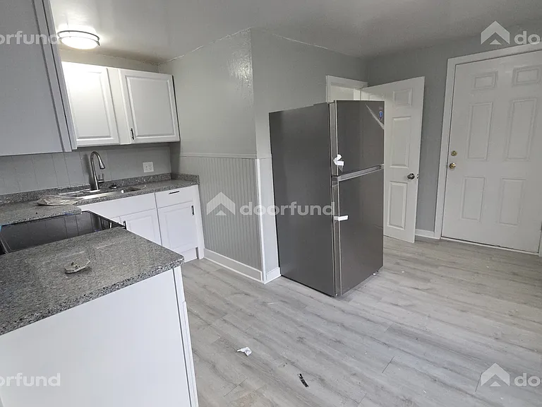 418 River St #1 — Photo 2