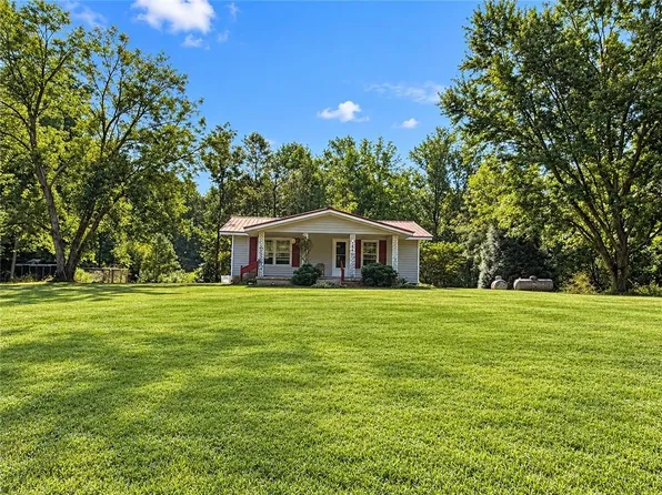 724 Upper Bethany Rd, Ball Ground, GA 30107