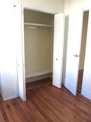 Rented by City Connections Realty | media 32