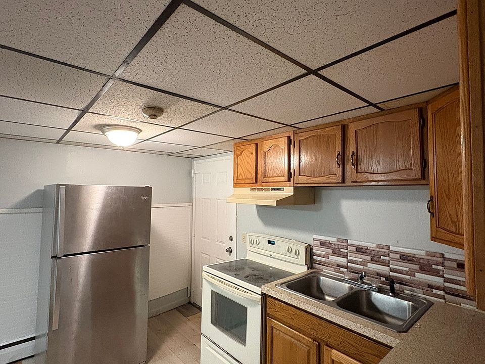 1st image of 34 E Main St Unit 1