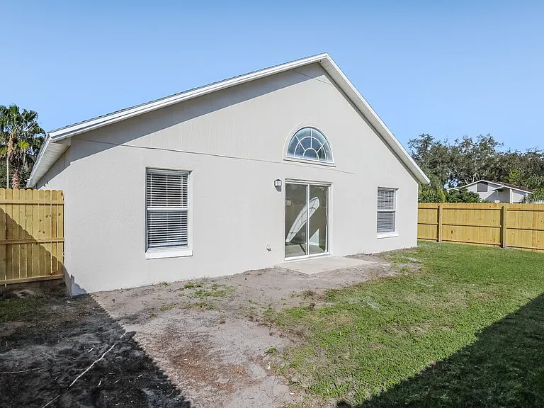 2539 Titus Ct — Photo 15