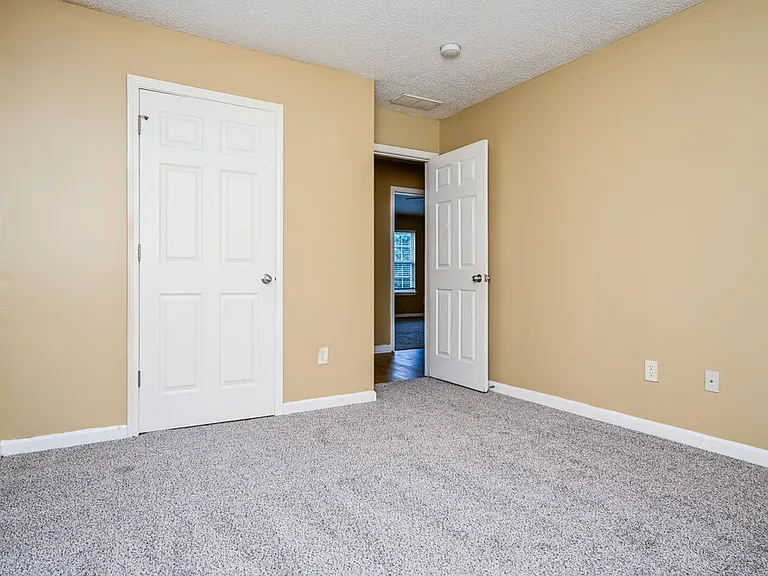 1876 Simmons Ln — Photo 13