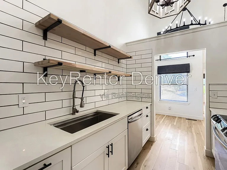 4603 S Fraser Ct — Photo 9
