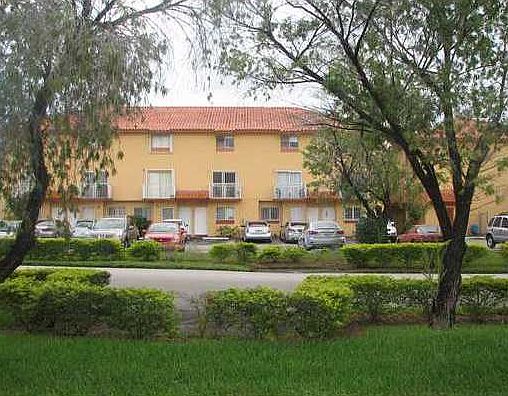 3rd image of 900 Sw 104 Ct #308