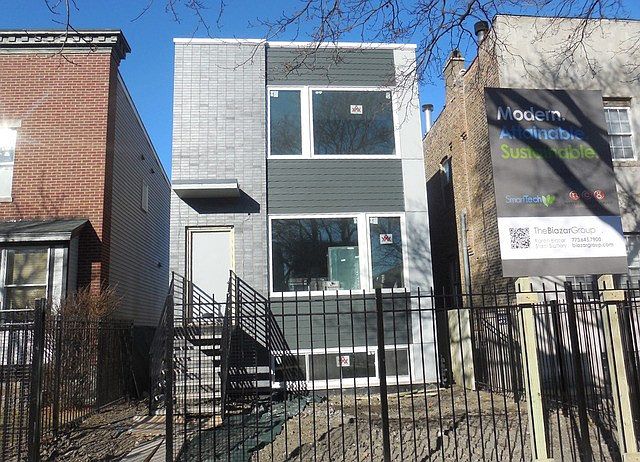 1st image of 3336 W Le Moyne St