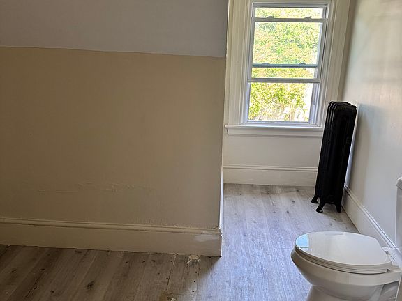 5th image of 21 Homestead Rd #2