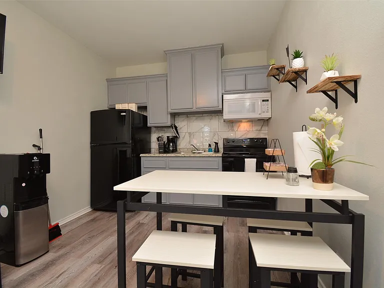 7124 Avenue F #3 — Photo 1