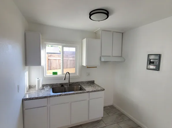 9821 Dearborn Ave #C, South Gate, CA 90280