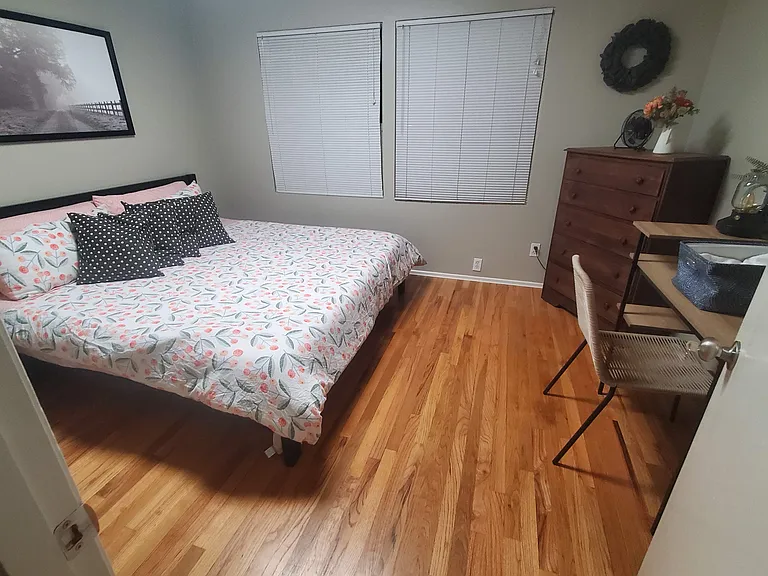 1401 Lake Youngs Way SE — Photo 6