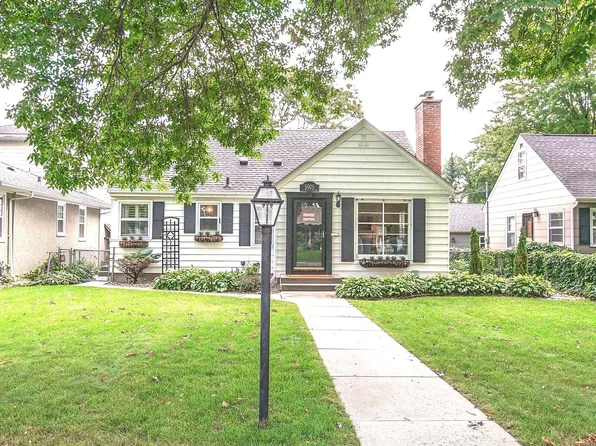 5905 York Ave S, Edina, MN 55410