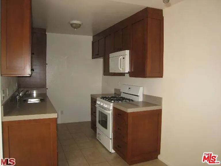 5252 Coldwater Canyon Ave #207 — Photo 7