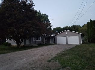 9046 Forestview Rd, Temperance, MI 48182