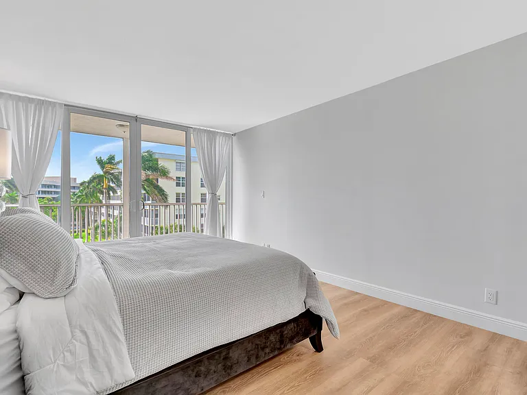1 Harbourside Dr #4502 — Photo 35