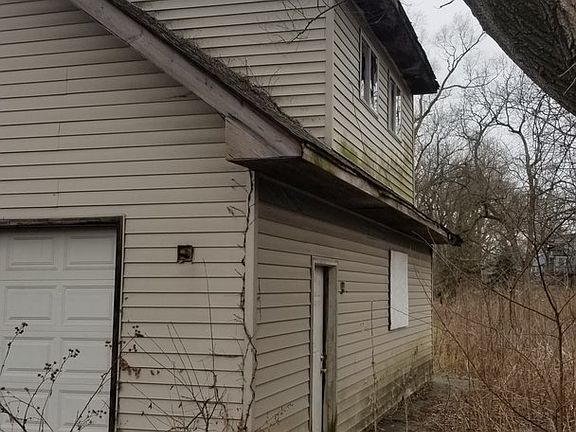5th image of 15240 S Kilbourn Ave