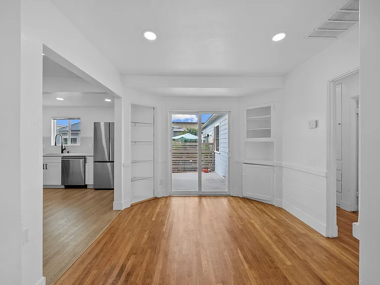 3033 Oliphant St — Photo 20