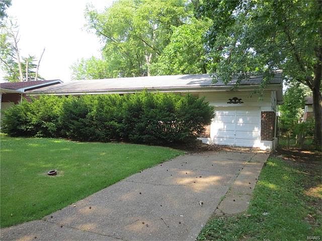 1st image of 9715 Portage Dr