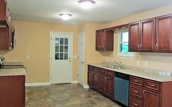 2nd image of 126 Browndale Ln