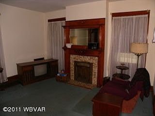 3rd image of 837 Main St