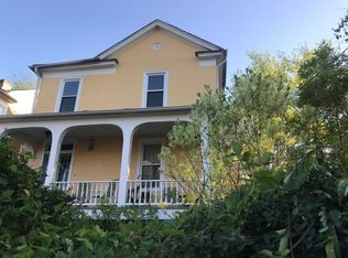 700 Hinton Ave #B, Charlottesville, VA 22902