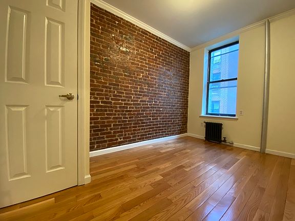 5th image of 225 E 28th St #4R