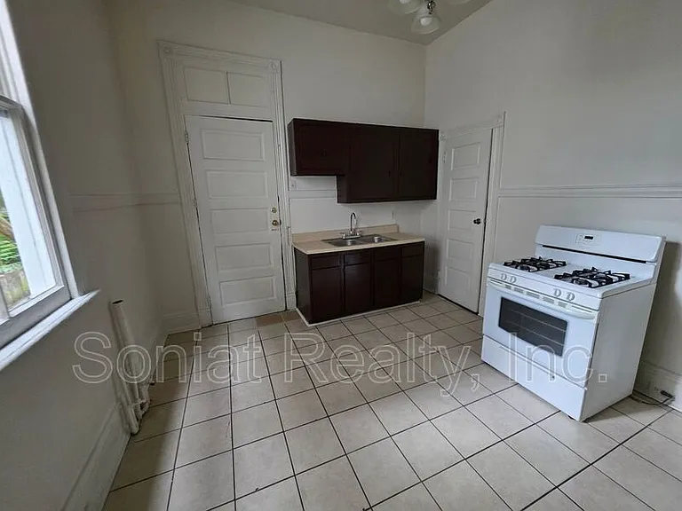 3030 Palmyra St — Photo 6