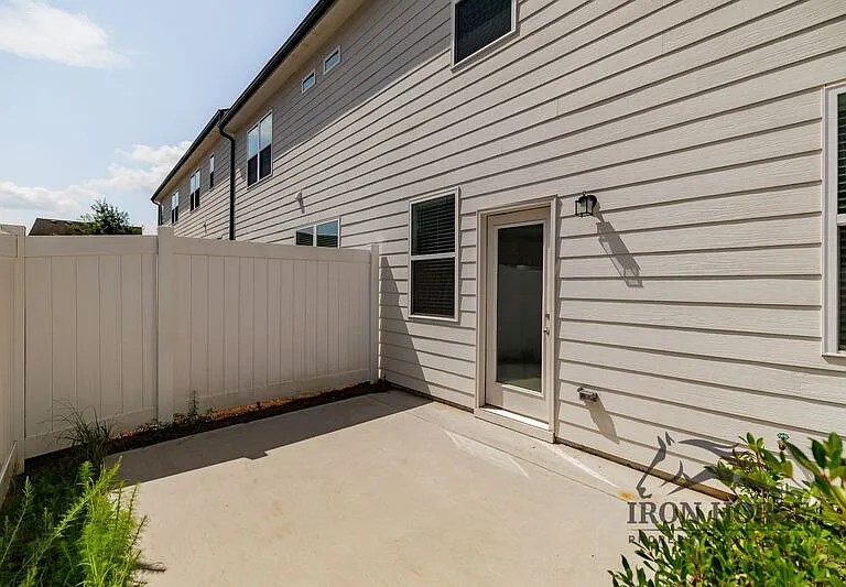 14 Depot Landing Way — Photo 30