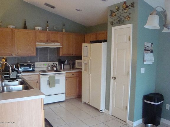 2nd image of 717 N Edenbridge Way