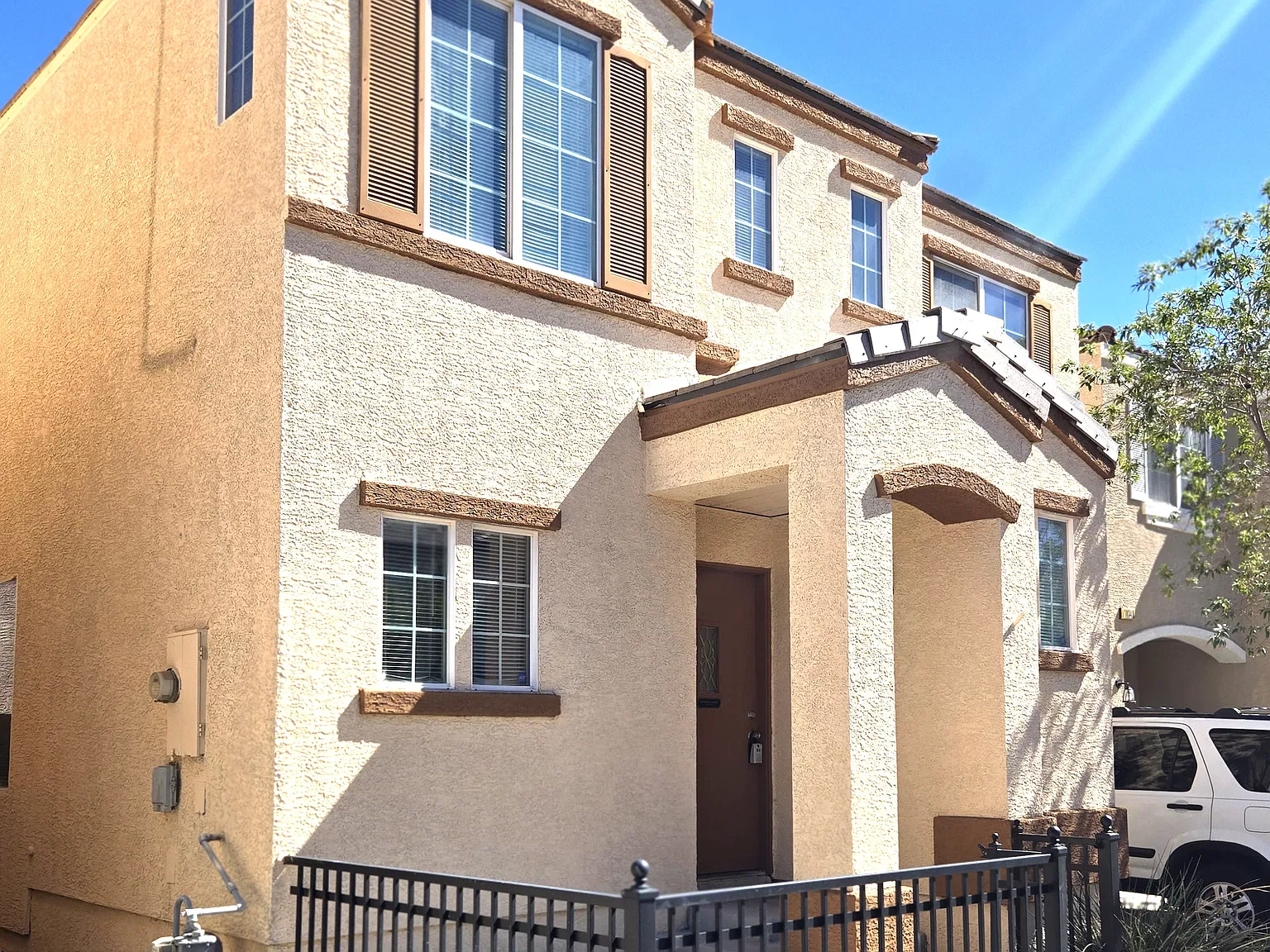 3 bed, 1230 sqft, $1,500 — Photo 2