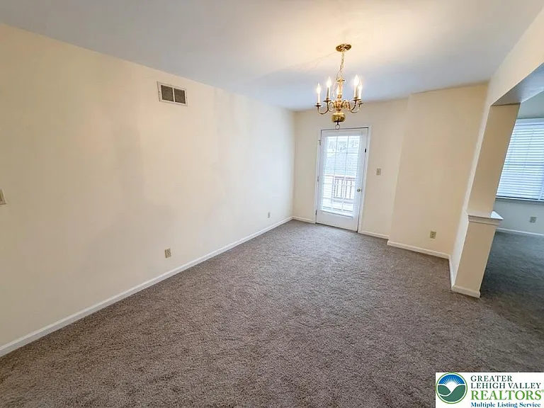 168 Lindfield Cir — Photo 7