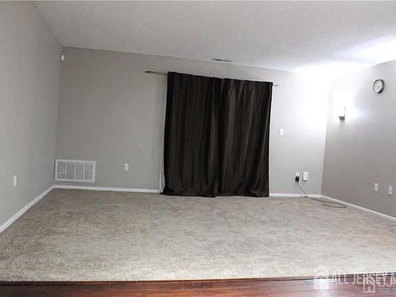 4th image of 5219 Ravens Crest Dr