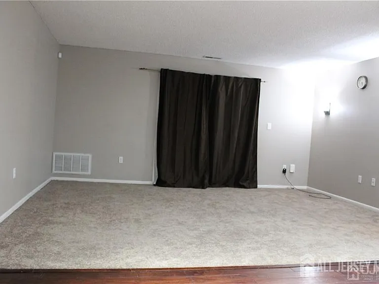5219 Ravens Crest Dr — Photo 4