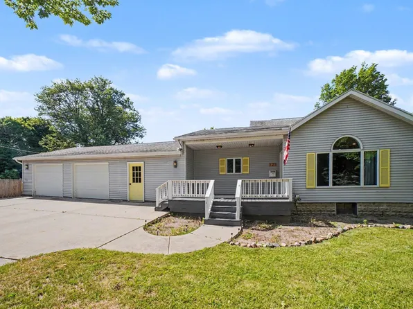 121 W Hazel St, Saint Louis, MI 48880