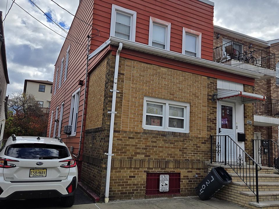 2nd image of 7204 Adams St