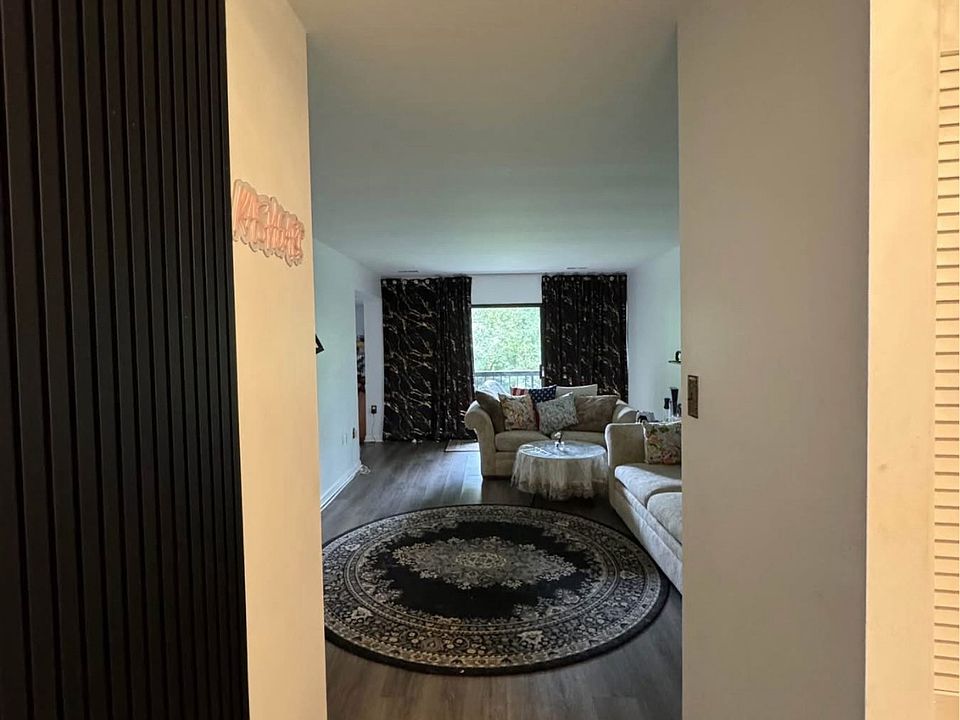 1st image of 3101 Buccaneer Ct APT 101