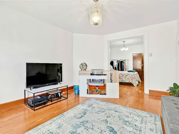 104-21 92nd Avenue image 23 of 61