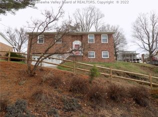1317 Wychwood Rd, Charleston, WV 25314