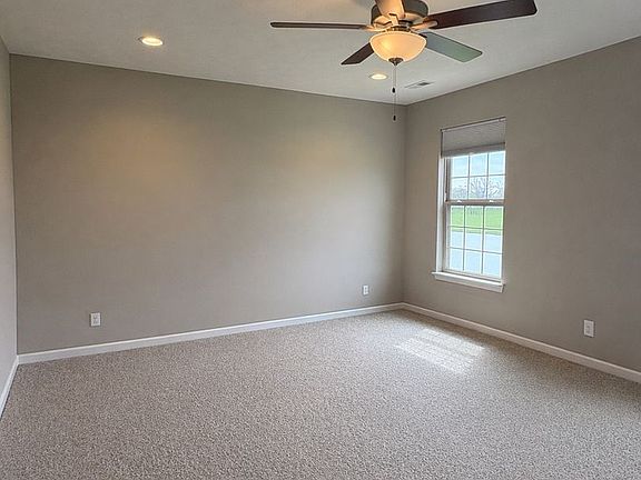 4th image of 229 Endurance Dr