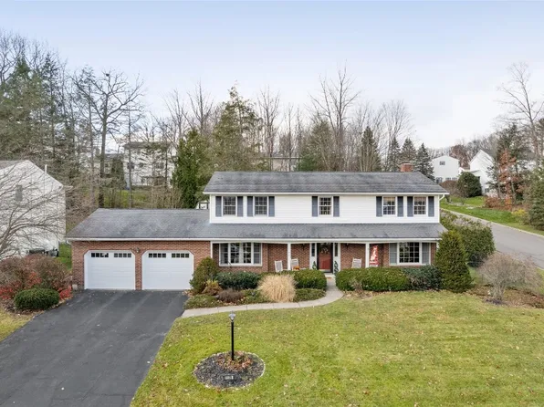 1109 Elton Dr, Endicott, NY 13760