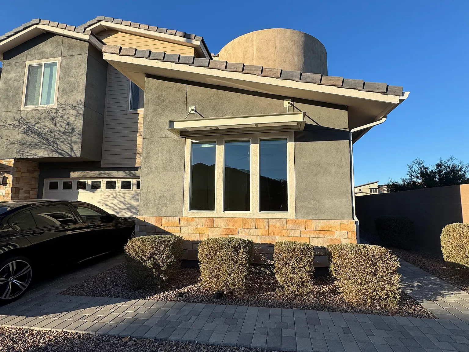 4 bed, 3.5 bath, 3000 sqft, $3,769 — Photo 2