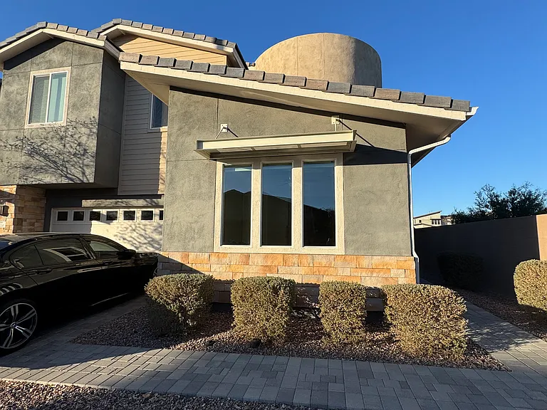1714 W Jeanine Dr — Photo 2