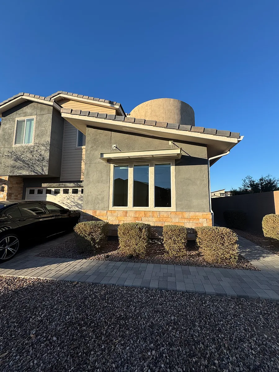 Building Photo - 1714 W Jeanine Dr