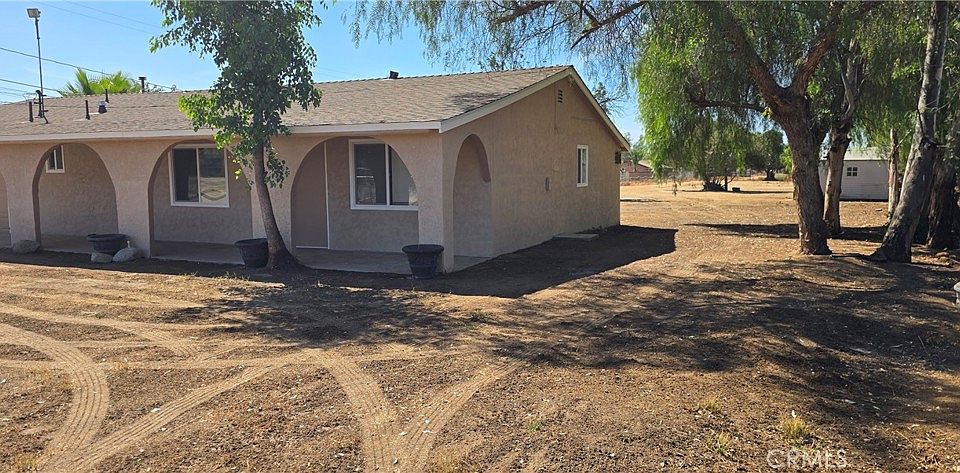 1st image of 22401 Ellis Ave