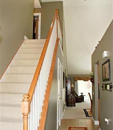 3rd image of 799 Willow Creek Dr