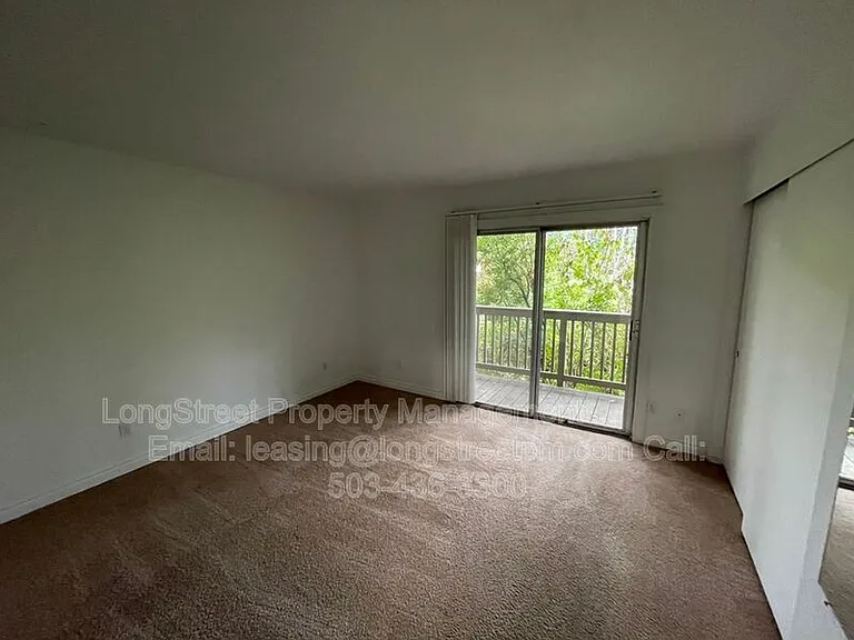 851 SW Broadway Dr #52 — Photo 8